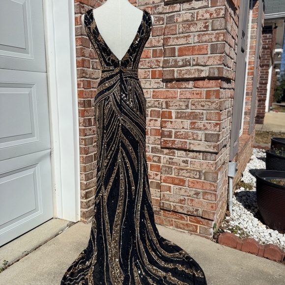 Prom Dress - Picture 4 of 8